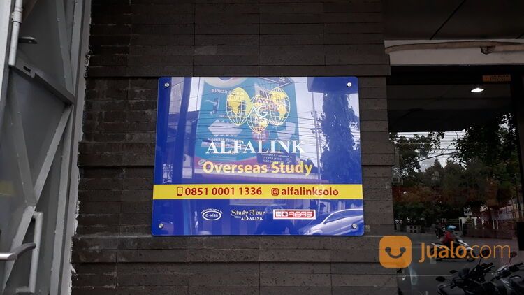 Bikin papan nama Toko Akrilik Neon bOx Kantor Kampus Tempat Kursus di Soloraya