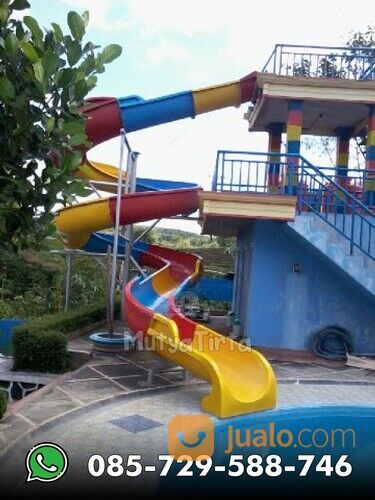 Produsen Seluncuran Fiberglass Waterboom Paling Komplit
