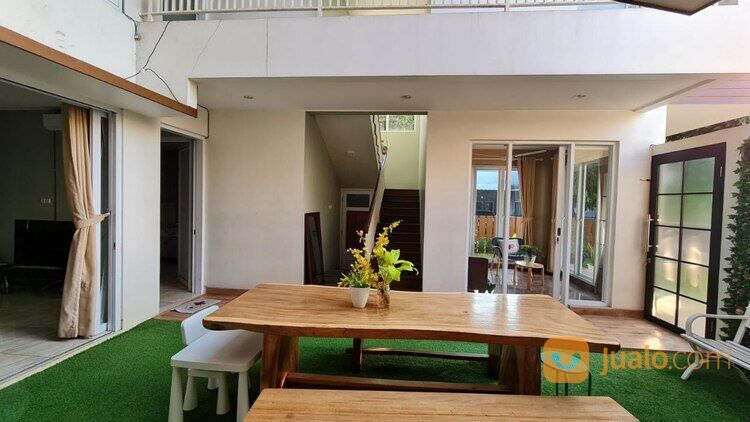 Rumah Mewah Full Furnish Terawat Posisi Hook di Victoria Park Residence Karawaci Tangerang