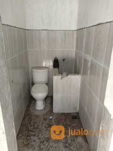 New Gress Dekat Pucang, Transmart Ngagel, Starbucks