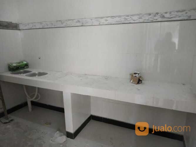 New Gress Dekat Pucang, Transmart Ngagel, Starbucks