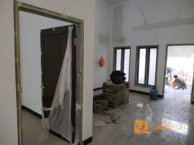 New Gress Dekat Pucang, Transmart Ngagel, Starbucks