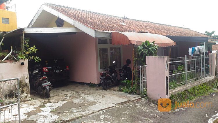 KOST-KOSTAN 8 KAMAR DI SAMPING KAMPUS POLTEKPAR NHI BANDUNG
