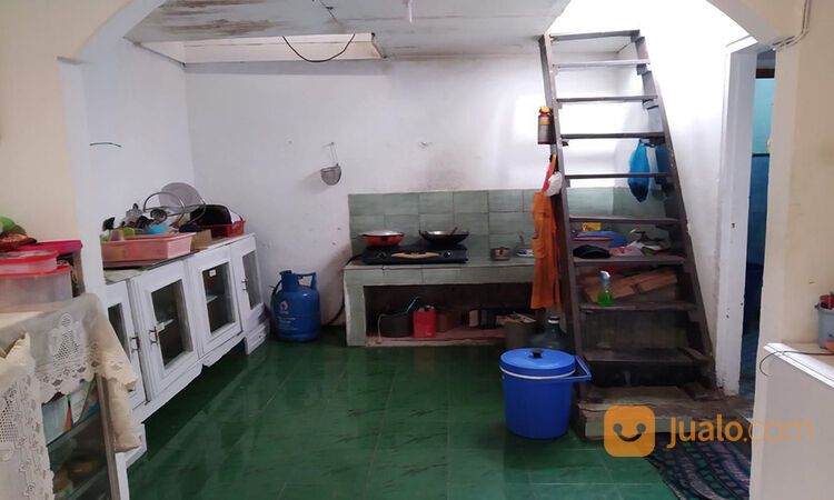 KOST-KOSTAN 8 KAMAR DI SAMPING KAMPUS POLTEKPAR NHI BANDUNG