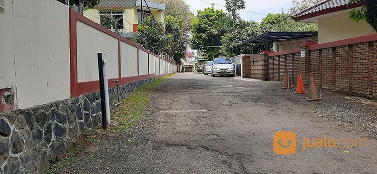 KOST-KOSTAN 8 KAMAR DI SAMPING KAMPUS POLTEKPAR NHI BANDUNG