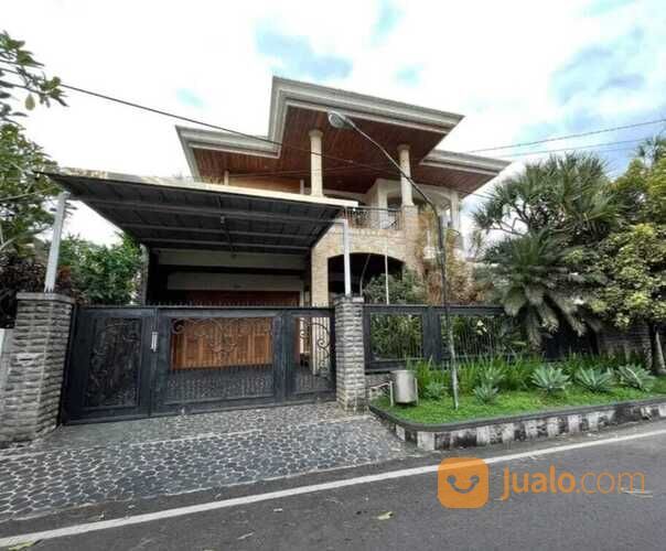 Rumah Mewah Di Jalan Ijen Kota Malang