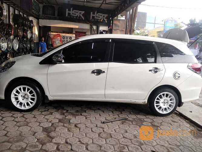 velg mobil ring 15 paket pelk ban mobil racing rims car roda mobil R15 Lebar 7 Hole 4 White Putih