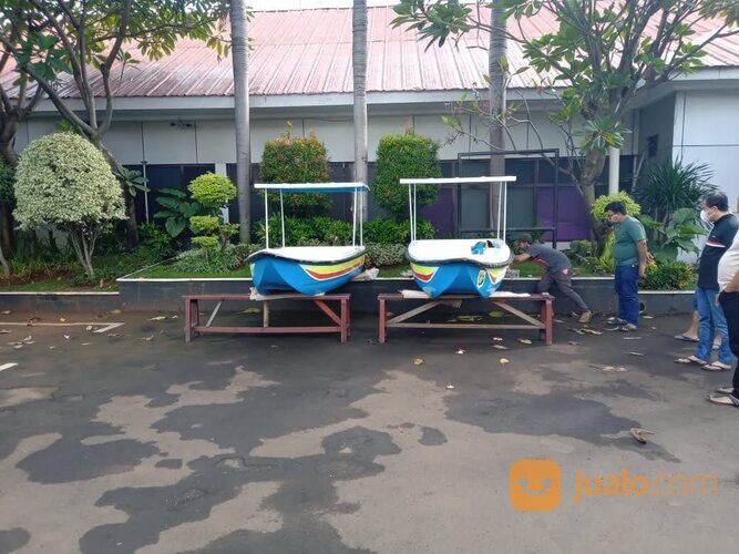 perahu memancing kapasitas 5 orang atau perahu dayung sampan