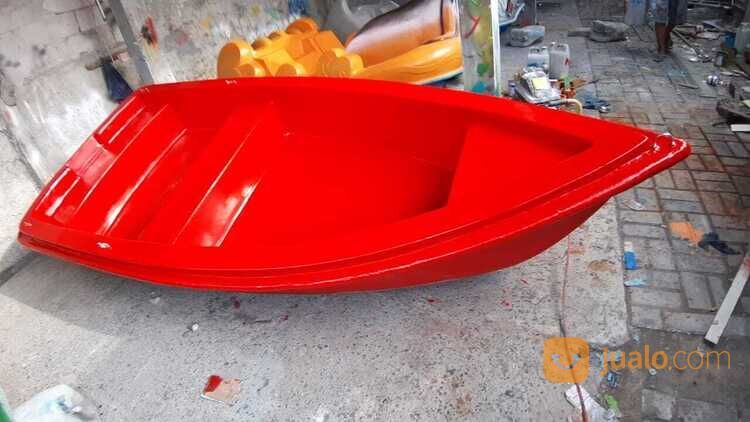 pabrik produksi perahu sampan atau perahu dayung fiberglass