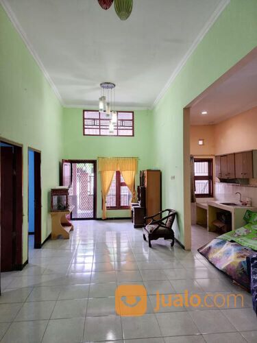 Rumah di Gunung Anyar dekat Kampus UPN (code : DND)