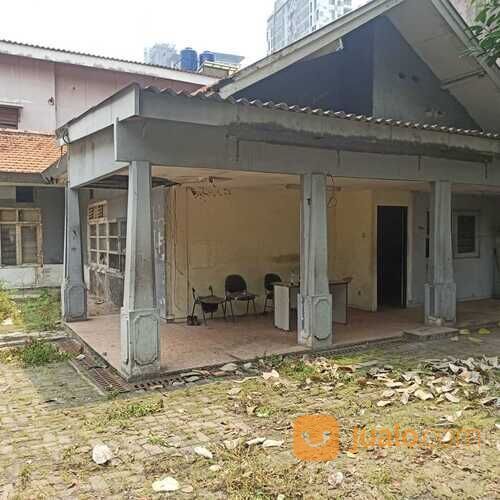 tanah (ada bangunan tua/ lama) jl Purnawarman Ujung (Senopati) Kebayoran Baru Jaksel.
