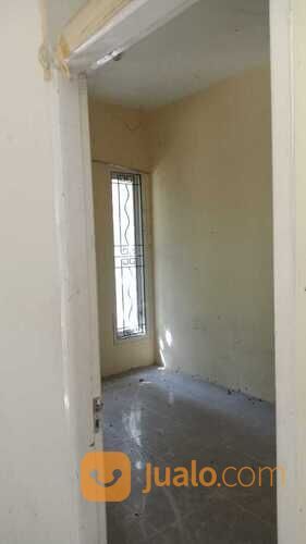 Rumah di kompleks Villa Palm dekat hotel Lombok Astoria Mataram