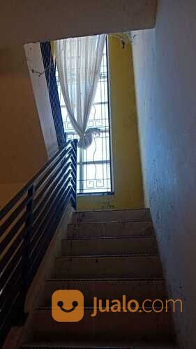 Rumah di kompleks Villa Palm dekat hotel Lombok Astoria Mataram