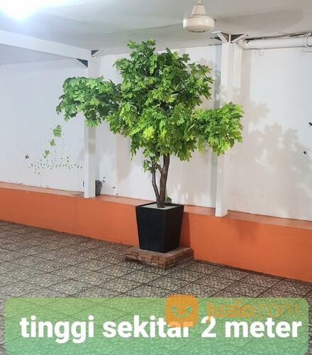 Pohon tanaman plastik