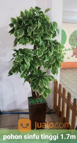 Pohon tanaman plastik