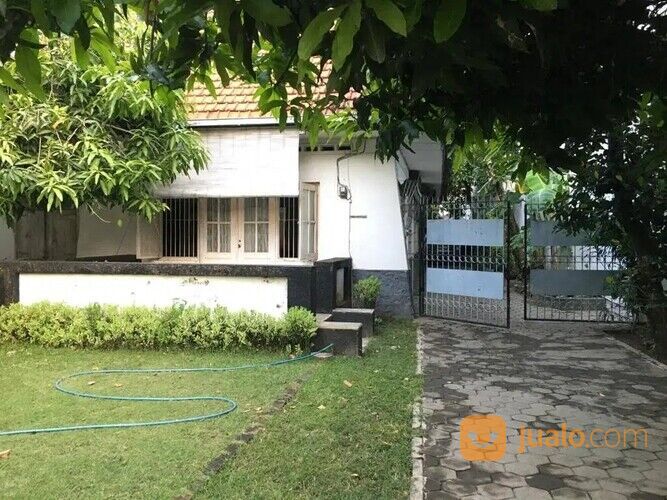 Rumah Tua Peninggalan Belanda Daerah Darmo Kota Surabaya
