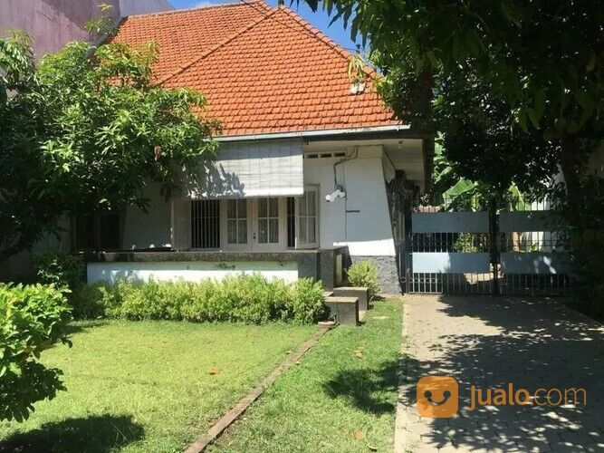 Rumah Tua Peninggalan Belanda Daerah Darmo Kota Surabaya