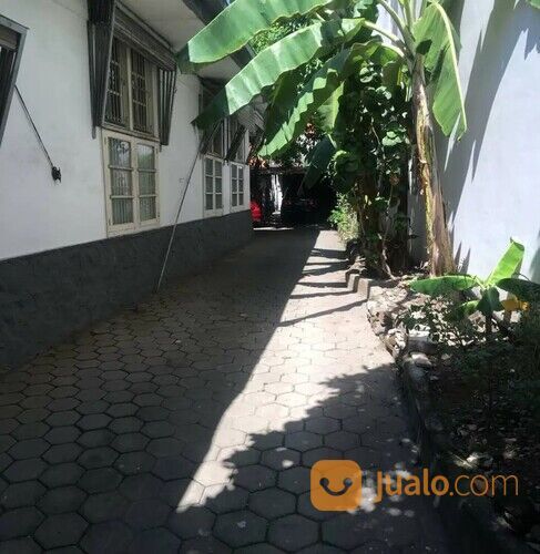 Rumah Tua Peninggalan Belanda Daerah Darmo Kota Surabaya