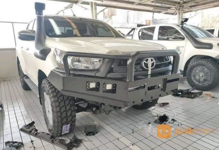 Bumper depan hilux