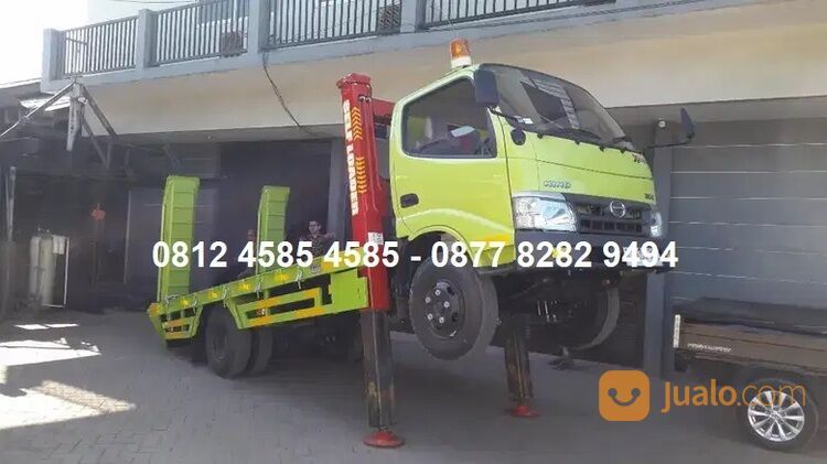 Truk Selfloader Mini Truk Angkut Mini Excavator Colt Diesel