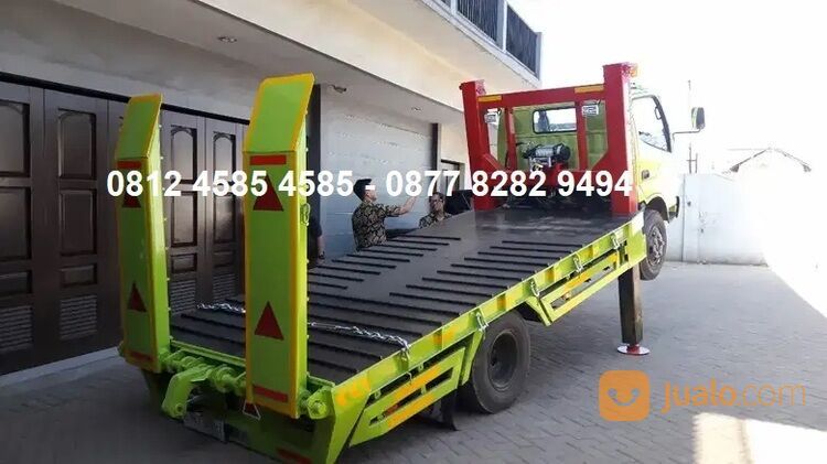 Truk Selfloader Mini Truk Angkut Mini Excavator Colt Diesel