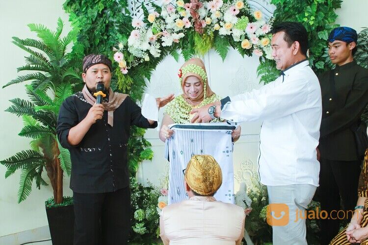 PAKET JASA SIRAMAN PENGANTIN ADAT SUNDA