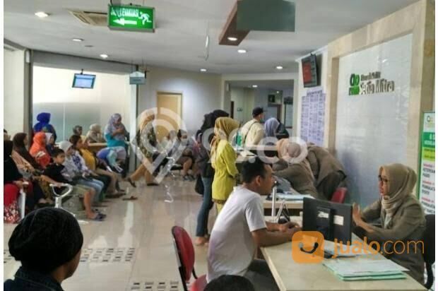 RS SETIA MITRA CILANDAK JAKSEL BESERTA ISINYA PINGGIR JALAN RAYA