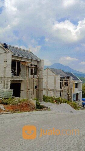 Rumah Strategis Jatihandap Cicaheum dengan Pemandangan Alam dan Cityview