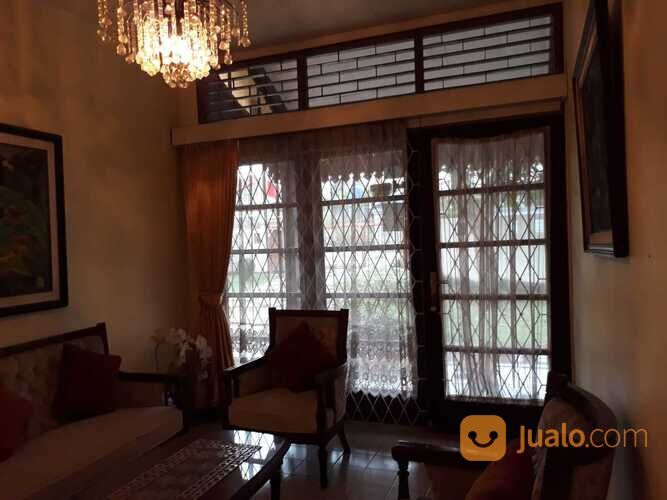 Rumah Mewah Terawat Siap Huni Halaman Luas Lokasi di Komplek Arco Sawangan