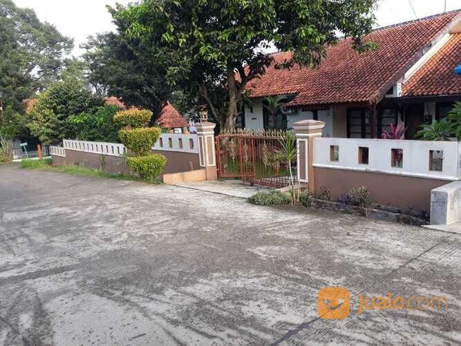 Rumah Mewah Terawat Siap Huni Halaman Luas Lokasi di Komplek Arco Sawangan