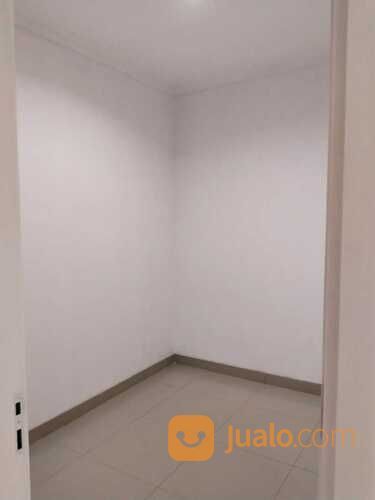 RUMAH CLUSTER NEWTON, GADING SERPONG, BERSIH, AMAN 24 JAM