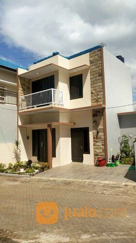 Rumah Villa Dua Lantai 5 Menit Dari Hotel Contena Batu