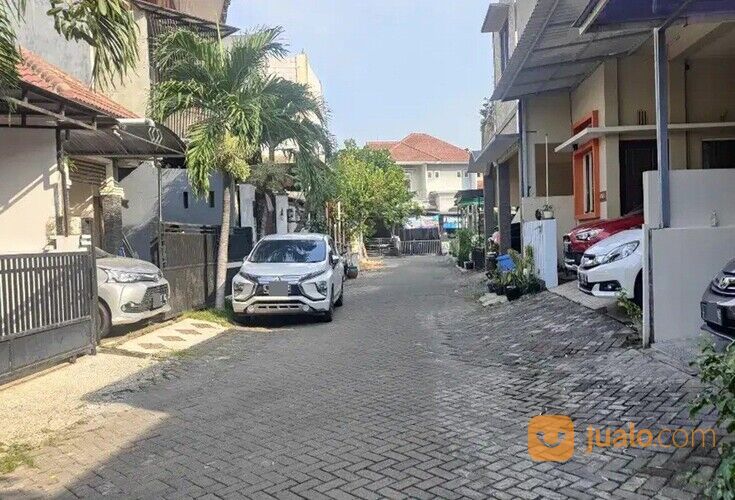 Rumah Kawasan Jambangan di Perumahan Palm Spring Regency