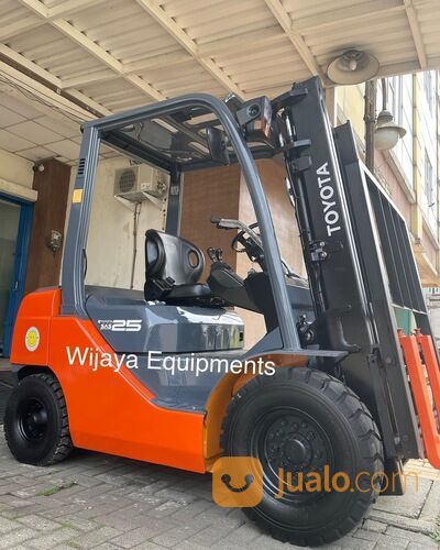 Toyota Forklift 2.5ton Bekas Harga Murah