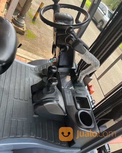 Toyota Forklift 2.5ton Bekas Harga Murah