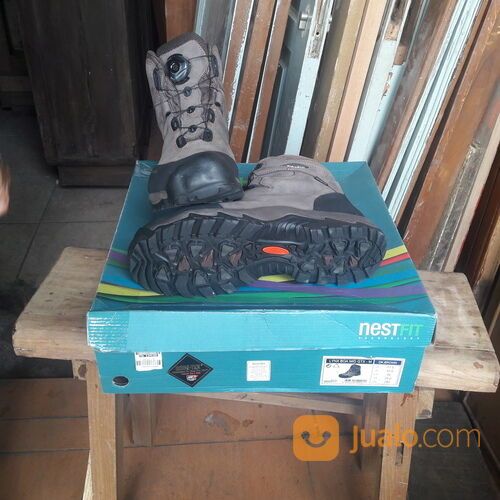 Sepatu Hiking merek Treksta Original Korea tipe Lynx Boa Mid GTX.M
