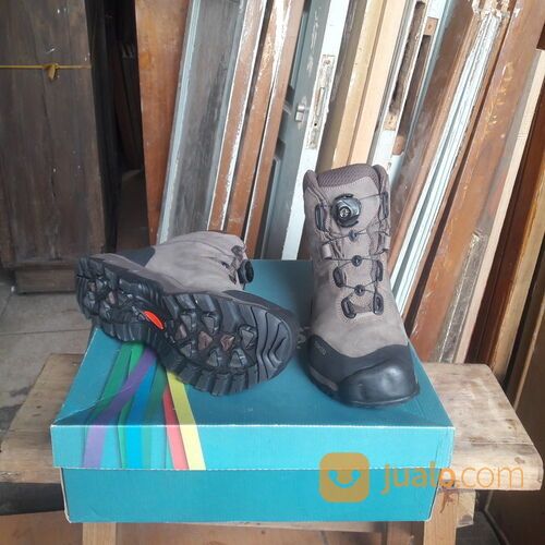 Sepatu Hiking merek Treksta Original Korea tipe Lynx Boa Mid GTX.M