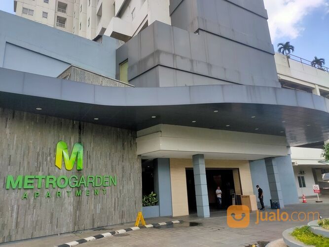 sewa kios di tengah apartemen metro garden