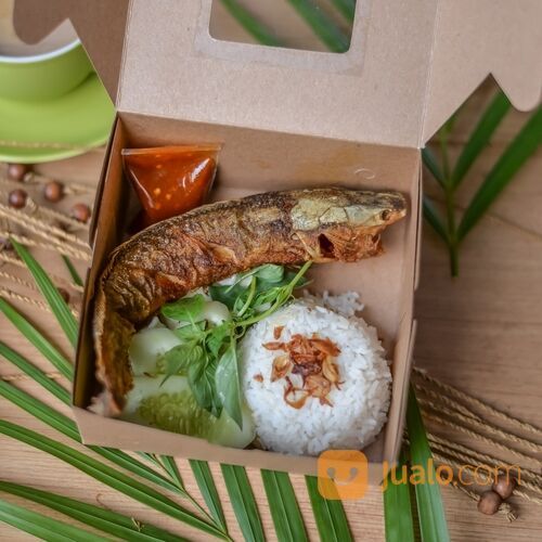 Nasi Box Ayam Goreng