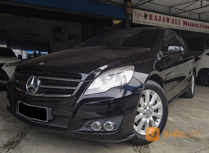 Mercedes Benz R300 2011 Black on Black