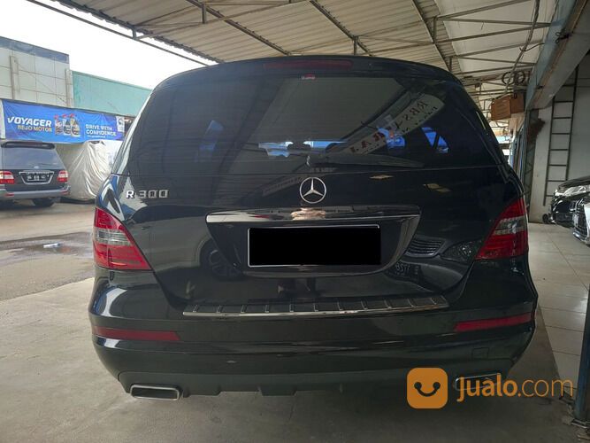 Mercedes Benz R300 2011 Black on Black