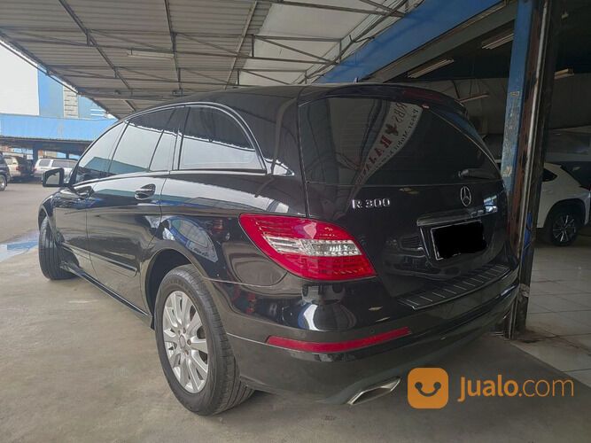 Mercedes Benz R300 2011 Black on Black