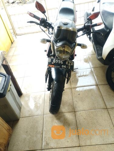MOTOR VIXION 2011