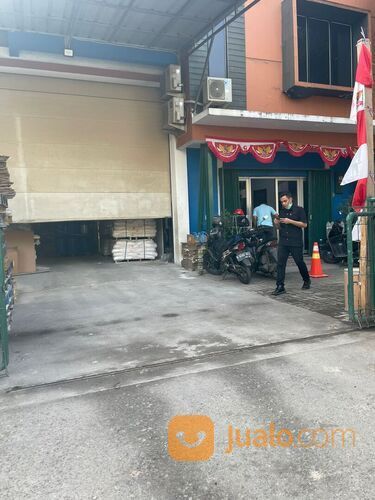 Gudang di Taman Tekno BSD