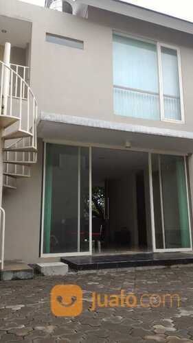 Rumah CitraSun Garden Jogja 2 lantai Jl Solo Km 10. Luas tanah 162 m2. Keamanan 24 Jam