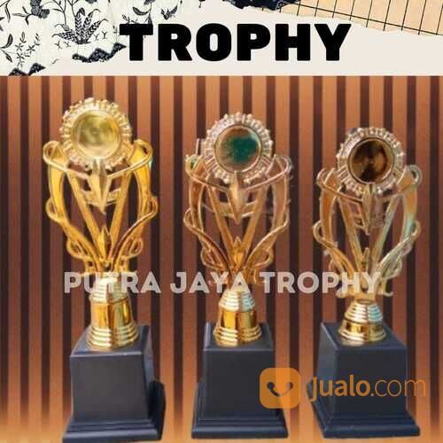 piala trophy mojokerto murah grosir dan ecer wa.085607596412