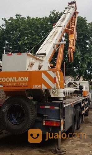 Mobile Crane Zoomlion QY55V Kapasitas 55 Ton tahun 2015