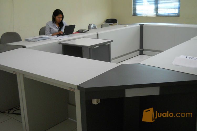 Meja Rapat Kantor Sesuai Pesanan Semarang