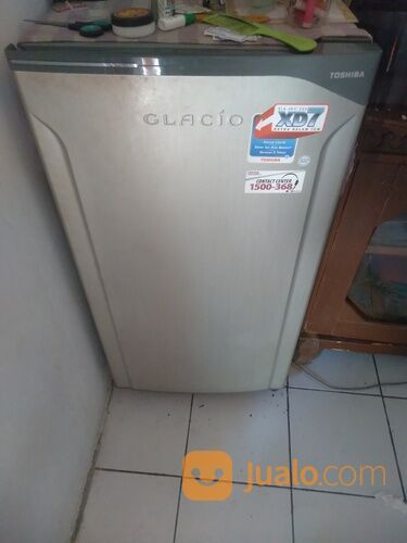 Kulkas bekas merek tohsiba