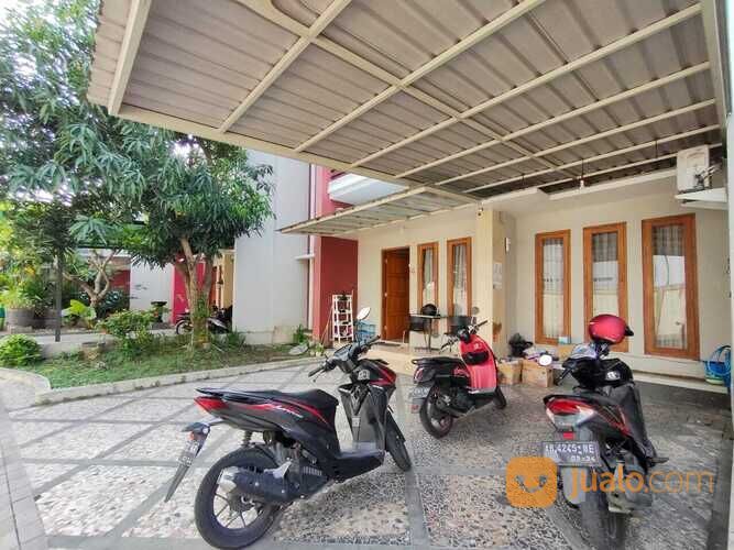 Rumah Mewah dalam Perumahan Timoho